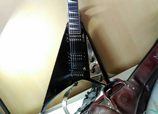 「FERNANDESギター」買取イメージ