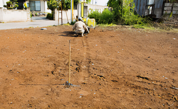 地中の確認・整地作業