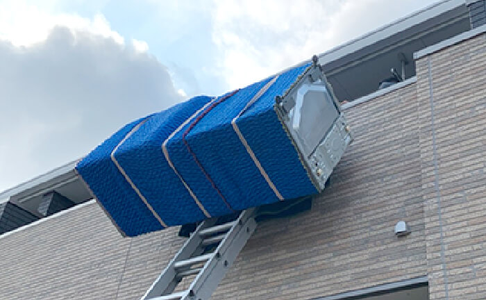 吊り作業で玄関以外からの搬出